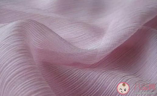 百分之百真絲可以用掛燙機(jī)嗎 掛燙機(jī)如何熨真絲不會(huì)壞