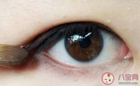 什么人不適合做美瞳線 做美瞳線有哪些好