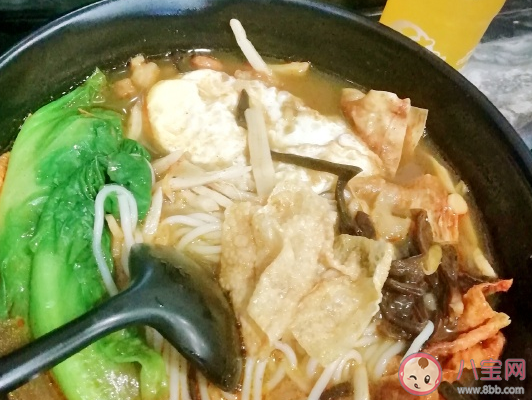 終于吃到螺螄粉和奶茶心情說說 吃到螺螄粉和奶茶發(fā)朋友圈文案