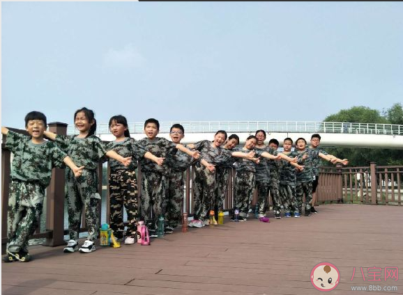 關(guān)于孩子參加軍訓(xùn)家長心情說說 孩子軍訓(xùn)家長發(fā)朋友圈的說說