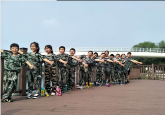 關于孩子參加軍訓家長心情說說 孩子軍訓家長發朋友圈的說說