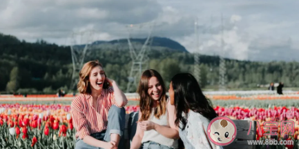 路上遇見一見鐘情的人該怎么去搭訕 一見鐘情怎么要微信