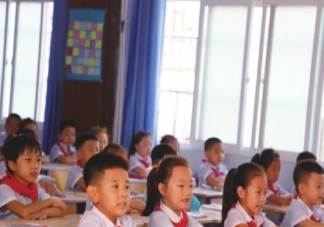 孩子馬上步入一年級媽媽心情感慨 跨入一年級的媽媽感言句子