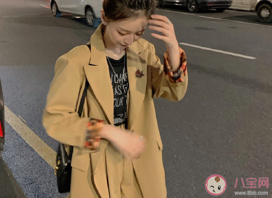 穿新衣服發(fā)朋友圈心情說說 曬新衣服文案句子 穿新衣服發(fā)朋友圈心情說說 曬新衣服文案句子