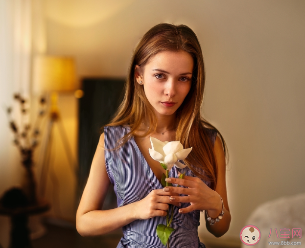 為什么女人比男人疑心重 感情中女生太敏感多疑怎么辦 為什么女人比男人疑心重 感情中女生太敏感多疑怎么辦