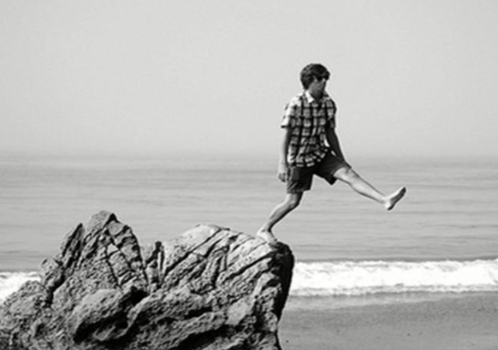 男生自我介紹幽默搞笑的文案句子 男生搞笑吸引人的自我介紹合集