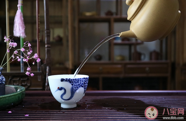 手工茶壺做得好的出水是什么樣的 影響茶壺出水的因素有哪些 手工茶壺做得好的出水是什么樣的 影響茶壺出水的因素有哪些