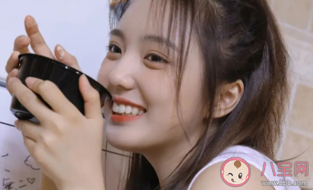 遇到高冷女生怎么搭訕成功率高 萬能搭訕破冰技巧