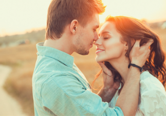 有點(diǎn)污的撩妹子情話(huà)套路問(wèn)答 幽默撩人的套路情話(huà)