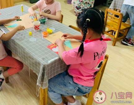 寶貝小班開學第一天發朋友圈說說 寶寶九月開始上小班了心情句子