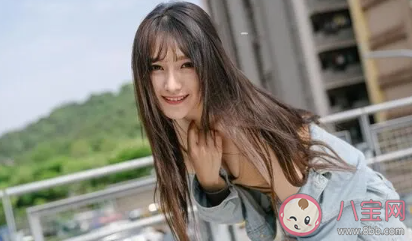 主動找女生聊天怎么逗開心 主動找女生聊天怎么找話題