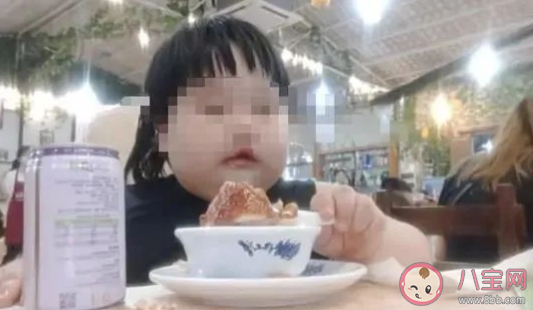3歲70斤吃播女童母親否認虐待怎么回事 小孩肥胖對身體有什么影響 3歲70斤吃播女童母親否認虐待怎么回事 小孩肥胖對身體有什么影響