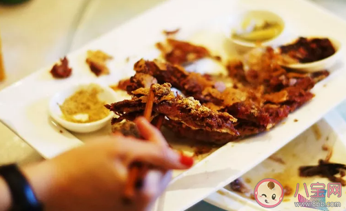 西安30歲小伙疑因吃隔夜菜失明癱瘓怎么回事 冰箱隔夜菜對身體的危害有哪些