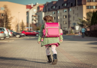 送孩子去上學家長心情說說 送孩子去上學家長心情感慨句子