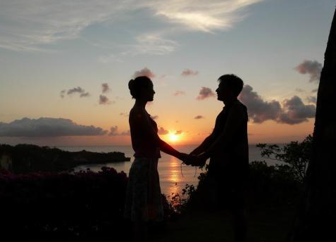 撩妹子的套路幽默聊天對話 關于分享有趣的追女生的對話