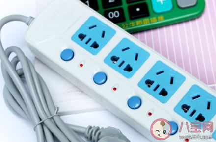 接線板上的插孔有兩孔三孔為什么沒有一孔的  螞蟻莊園小課堂9月16日答案