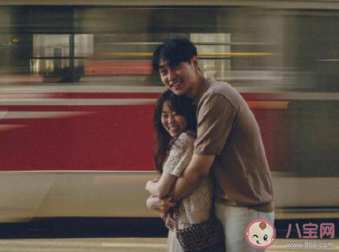 秋天太適合戀愛了是什么意思 秋天太適合戀愛了下一句是什么