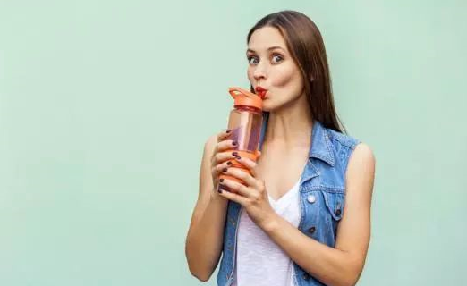 平時我們倒立著喝水水還會到胃里去嗎 螞蟻莊園支付寶答題9月22日最新答案