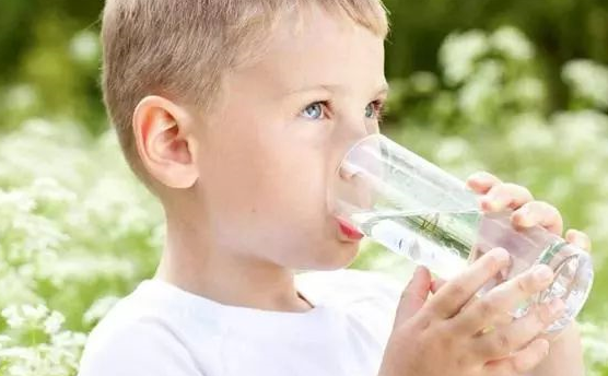 平時我們倒立著喝水水還會到胃里去嗎 螞蟻莊園支付寶答題9月22日最新答案