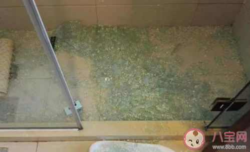 浴室玻璃門爆炸是什么原因 怎么預(yù)防玻璃門爆炸