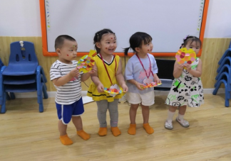 第一次和兒子做手工朋友圈說(shuō)說(shuō) 第一次和兒子做手工開心心情句子