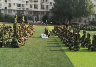 女兒軍訓的第一天朋友圈說說 女兒的去學校軍訓感言感慨