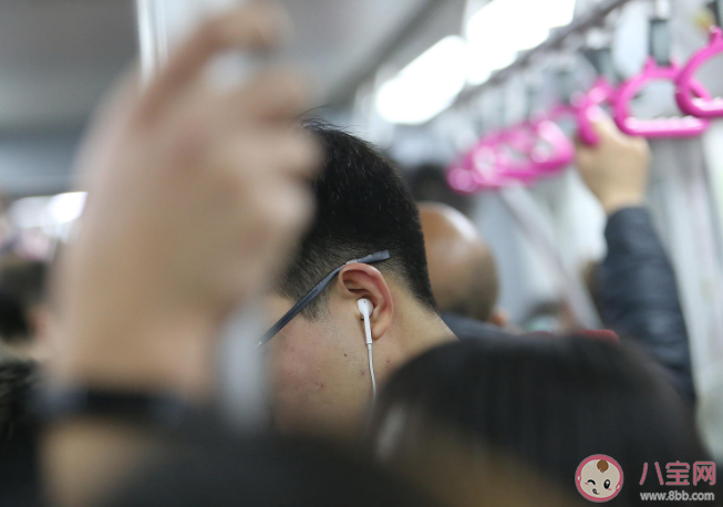 無線耳機的最大缺點是什么 為什么現(xiàn)在的年輕人都喜歡戴著耳機 無線耳機的最大缺點是什么 為什么現(xiàn)在的年輕人都喜歡戴著耳機