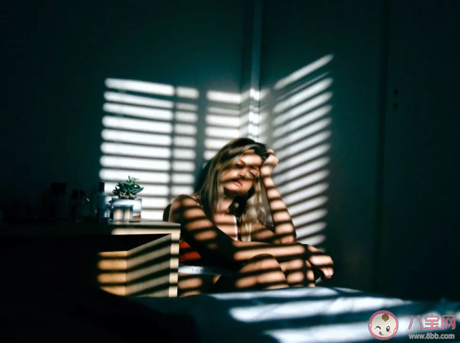 年輕人的痛苦都源于哪里 生活中年輕人痛苦的幾個方面 年輕人的痛苦都源于哪里 生活中年輕人痛苦的幾個方面