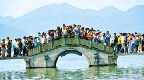 國慶節出去玩的朋友圈感想句子 國慶節在外面玩發朋友圈說說 國慶節出去玩的朋友圈感想句子 國慶節在外面玩發朋友圈說說