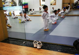 兒子跆拳道考級(jí)通過的說說 兒子跆拳道考級(jí)發(fā)朋友圈文案