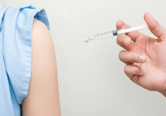 2021年夏季才能大規(guī)模接種新冠疫苗怎么回事 接種新冠疫苗還能要孩子嗎