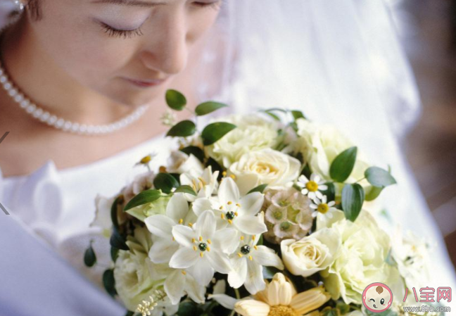 為了孝敬父母而結婚應該嗎 你會為了孝敬父母而匆忙結婚嗎 為了孝敬父母而結婚應該嗎 你會為了孝敬父母而匆忙結婚嗎