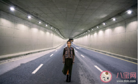 鄧紫棋《孤獨》歌詞是什么 《孤獨》完整版歌詞在線聽歌