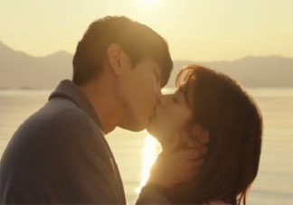 你大學(xué)的時(shí)候?yàn)槭裁床徽剳賽?ài) 大學(xué)不談戀愛(ài)的原因有哪些