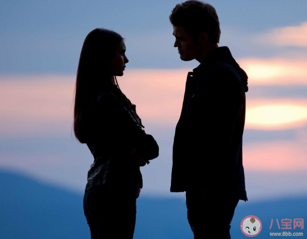 為什么女生提分手男生立刻就答應(yīng) 男生想分手為什么不直接說(shuō)