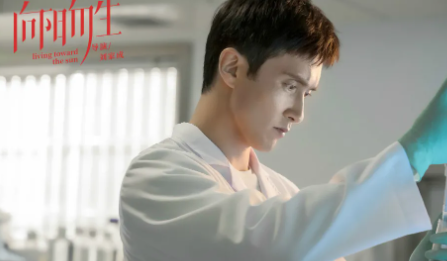 向陽而生是改編自滾蛋吧腫瘤君嗎 向陽而生結局有不同嗎