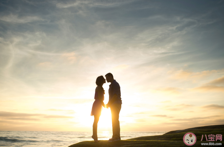 戀愛該不該坦白感情經(jīng)歷 為什么要了解另一半的感情經(jīng)歷 戀愛該不該坦白感情經(jīng)歷 為什么要了解另一半的感情經(jīng)歷