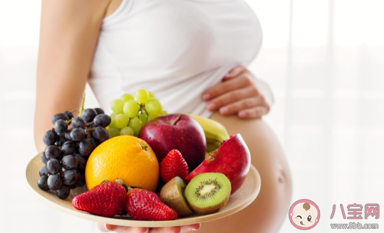 順產(chǎn)和剖腹產(chǎn)的飲食區(qū)別 生孩子當(dāng)天應(yīng)該吃什么好