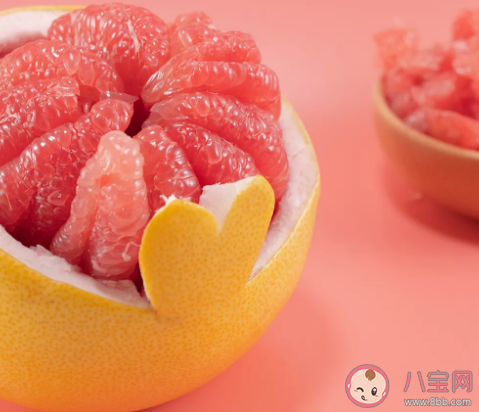 秋天的第一個柚子是什么意思什么梗 秋天的第一個柚子剝法介紹