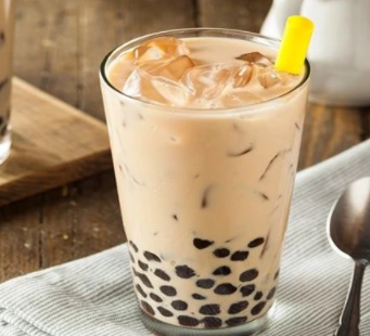 喝珍珠奶茶時吸管怎么插最好 正確的喝奶茶技術