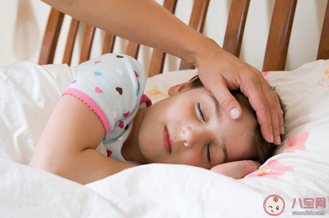 寶寶一入秋就感冒發(fā)燒是怎么回事 秋季感冒高發(fā)如何預防寶寶生病2020 寶寶一入秋就感冒發(fā)燒是怎么回事 秋季感冒高發(fā)如何預防寶寶生病2020