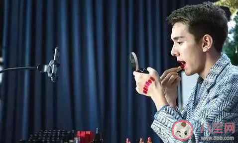 李佳琦直播間不賣人是什么梗什么意思 李佳琦直播一晚能賺多少錢