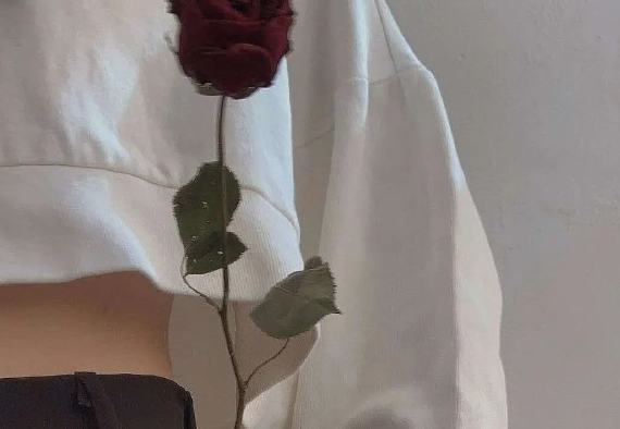 性格敏感的人會(huì)很累嗎 哪些表現(xiàn)是性格敏感的人