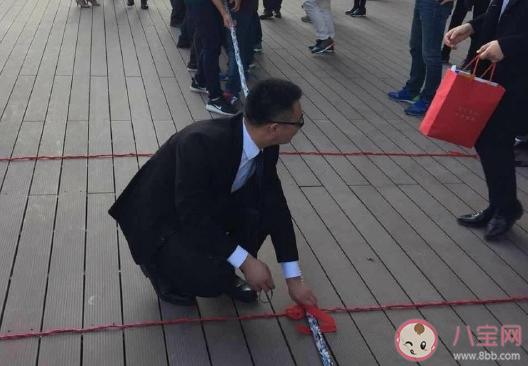 拔河贏了的心情說說 拔河贏了發(fā)朋友圈說說。