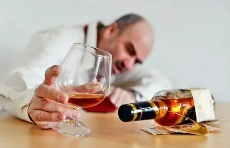 為什么秋冬季要注意預(yù)防卒中 秋冬季預(yù)防中風(fēng)的方法