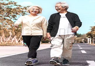 老人鞋是騙人的產品嗎 怎么給老年人挑選合適的鞋子