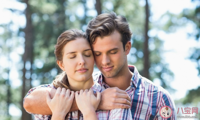 對象極度缺乏安全感應該怎么做 感情里的內在安全感有多重要 對象極度缺乏安全感應該怎么做 感情里的內在安全感有多重要