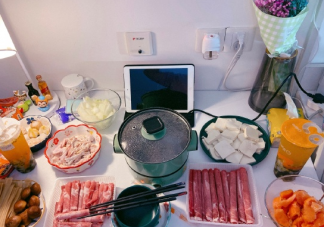 表示下班早的心情說說句子 下了早班幽默搞笑說說