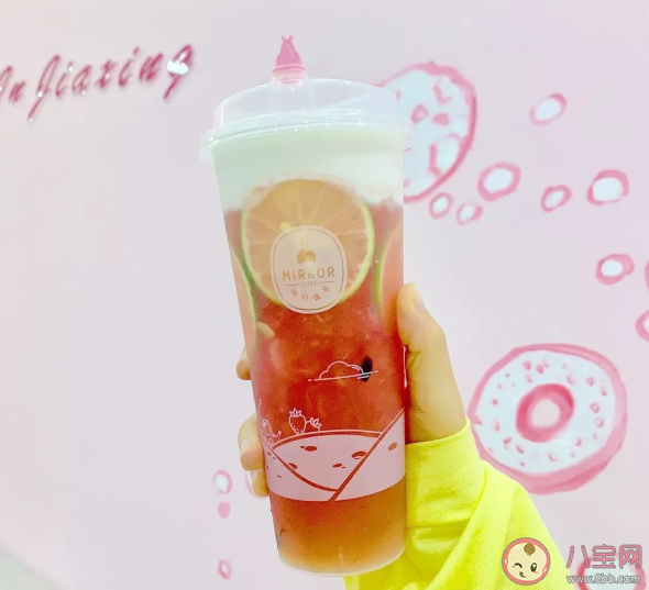 冬天第一杯奶茶的心情說說 冬天第一杯耐心的心情句子