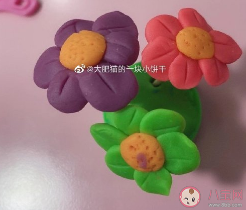 第一次陪孩子做手工發朋友圈說說 第一次和孩子做手工父母感言句子